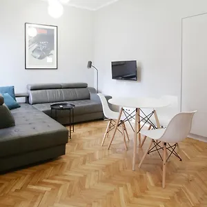  Апарт-отель Concierge Flat6 Hoza